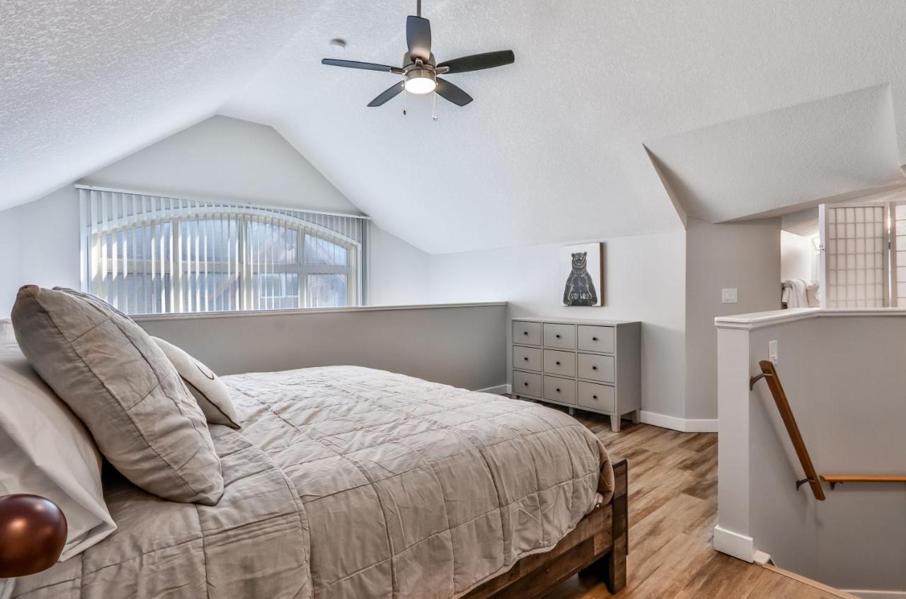 Charming 1 Bdrm Plus Loft With Views Managed By Little Sister Getaways Canmore Kültér fotó