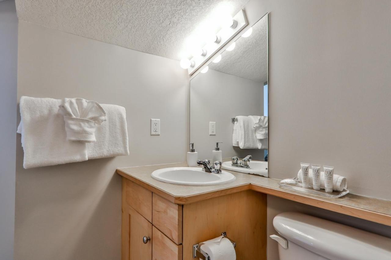 Charming 1 Bdrm Plus Loft With Views Managed By Little Sister Getaways Canmore Kültér fotó