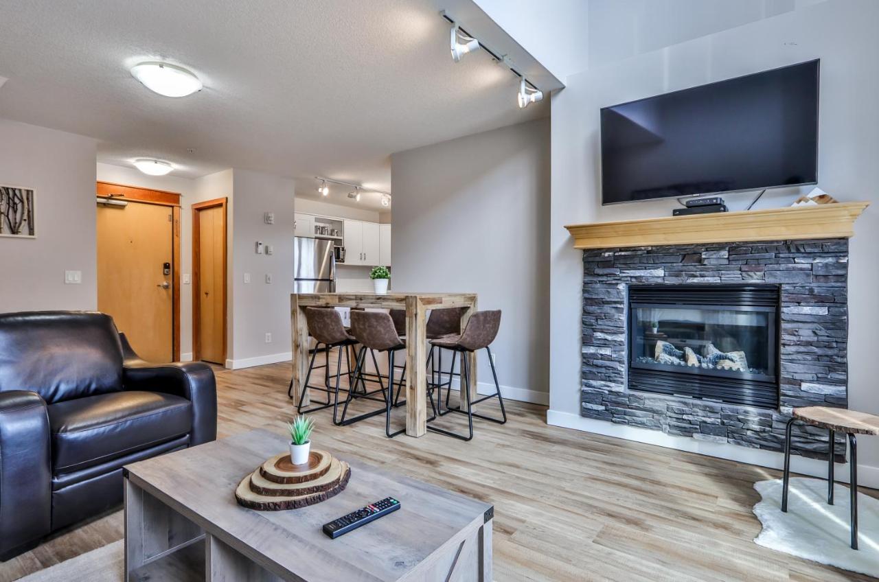 Charming 1 Bdrm Plus Loft With Views Managed By Little Sister Getaways Canmore Kültér fotó