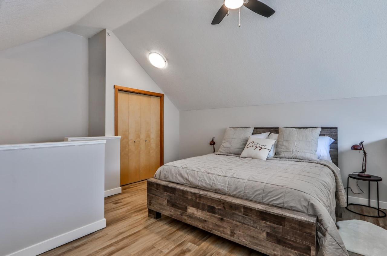 Charming 1 Bdrm Plus Loft With Views Managed By Little Sister Getaways Canmore Kültér fotó