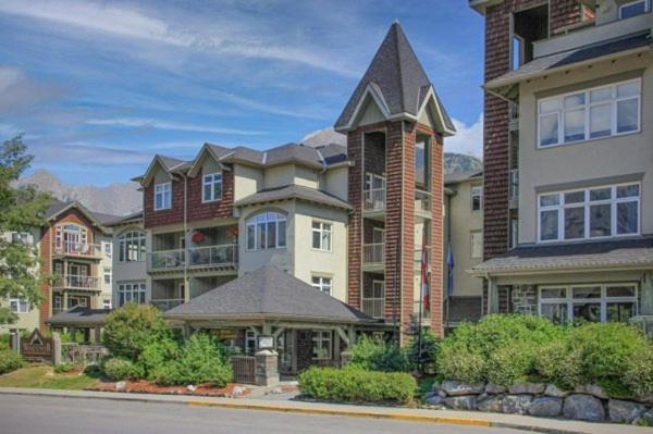 Charming 1 Bdrm Plus Loft With Views Managed By Little Sister Getaways Canmore Kültér fotó