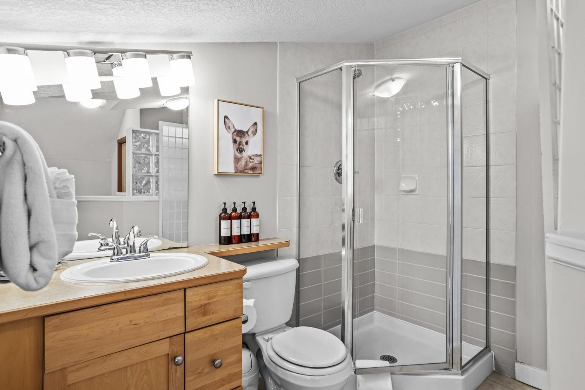Charming 1 Bdrm Plus Loft With Views Managed By Little Sister Getaways Canmore Kültér fotó