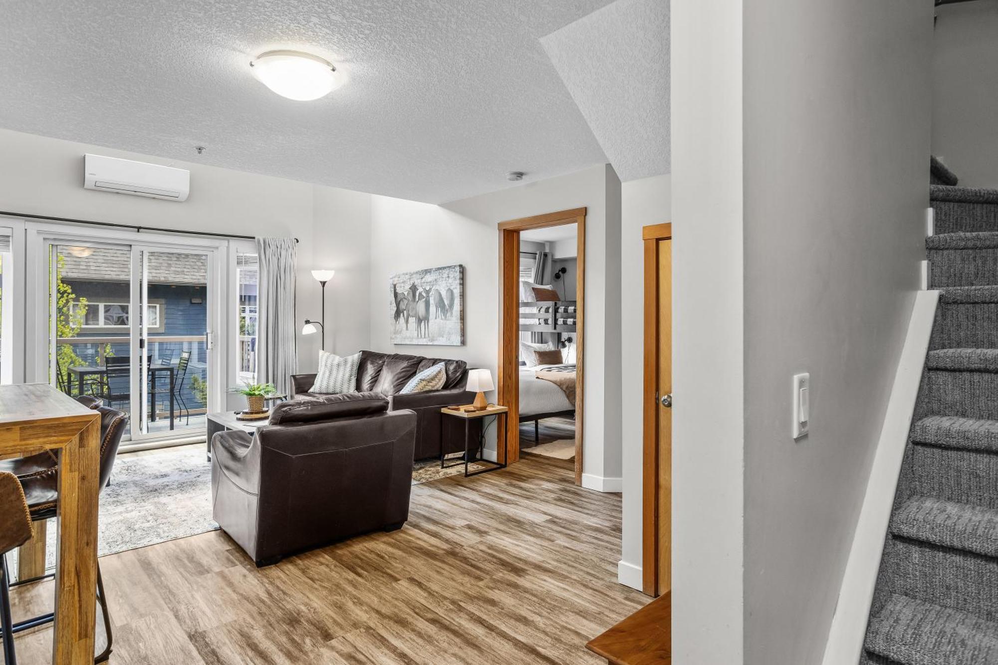 Charming 1 Bdrm Plus Loft With Views Managed By Little Sister Getaways Canmore Kültér fotó