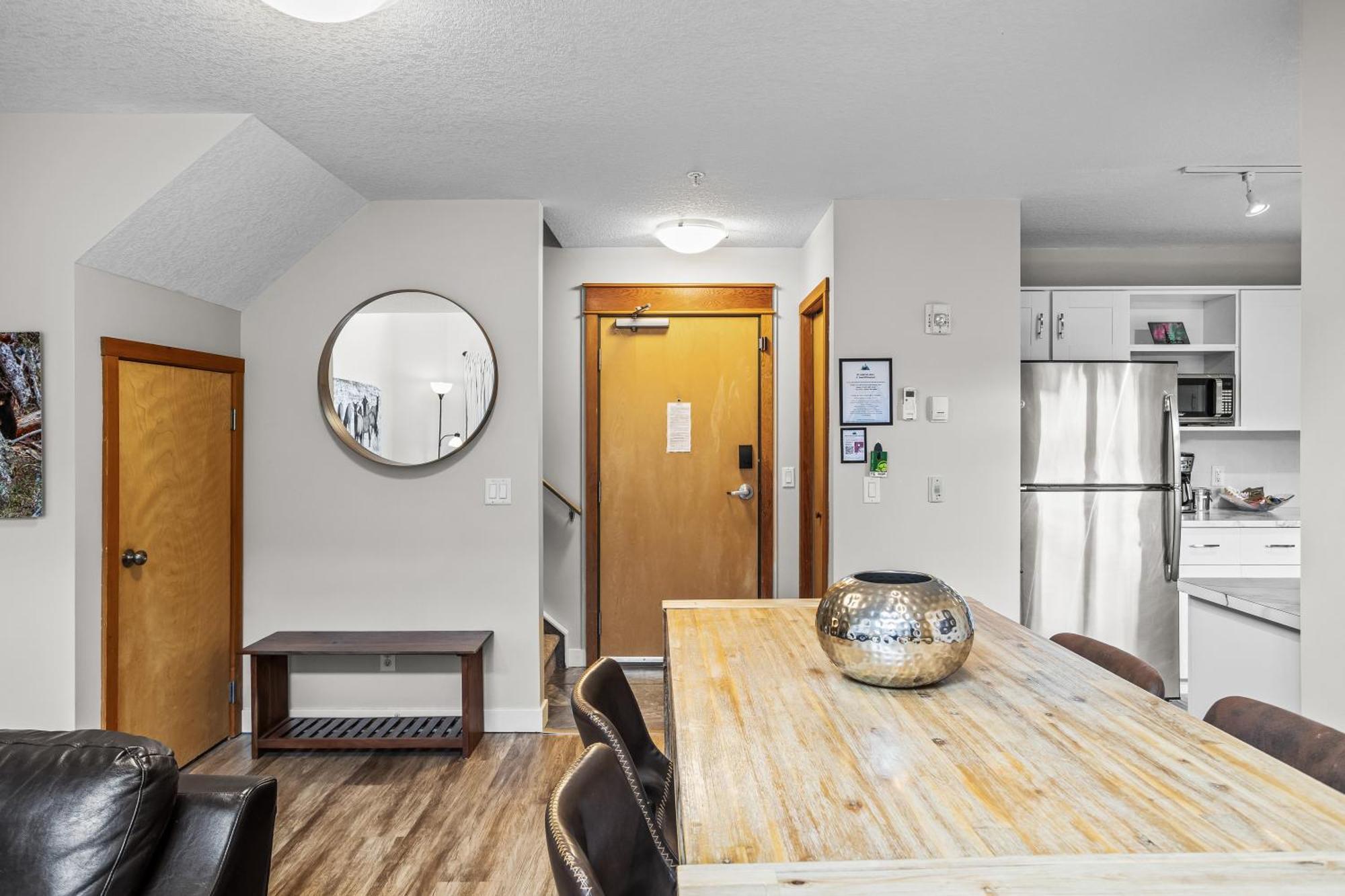 Charming 1 Bdrm Plus Loft With Views Managed By Little Sister Getaways Canmore Kültér fotó