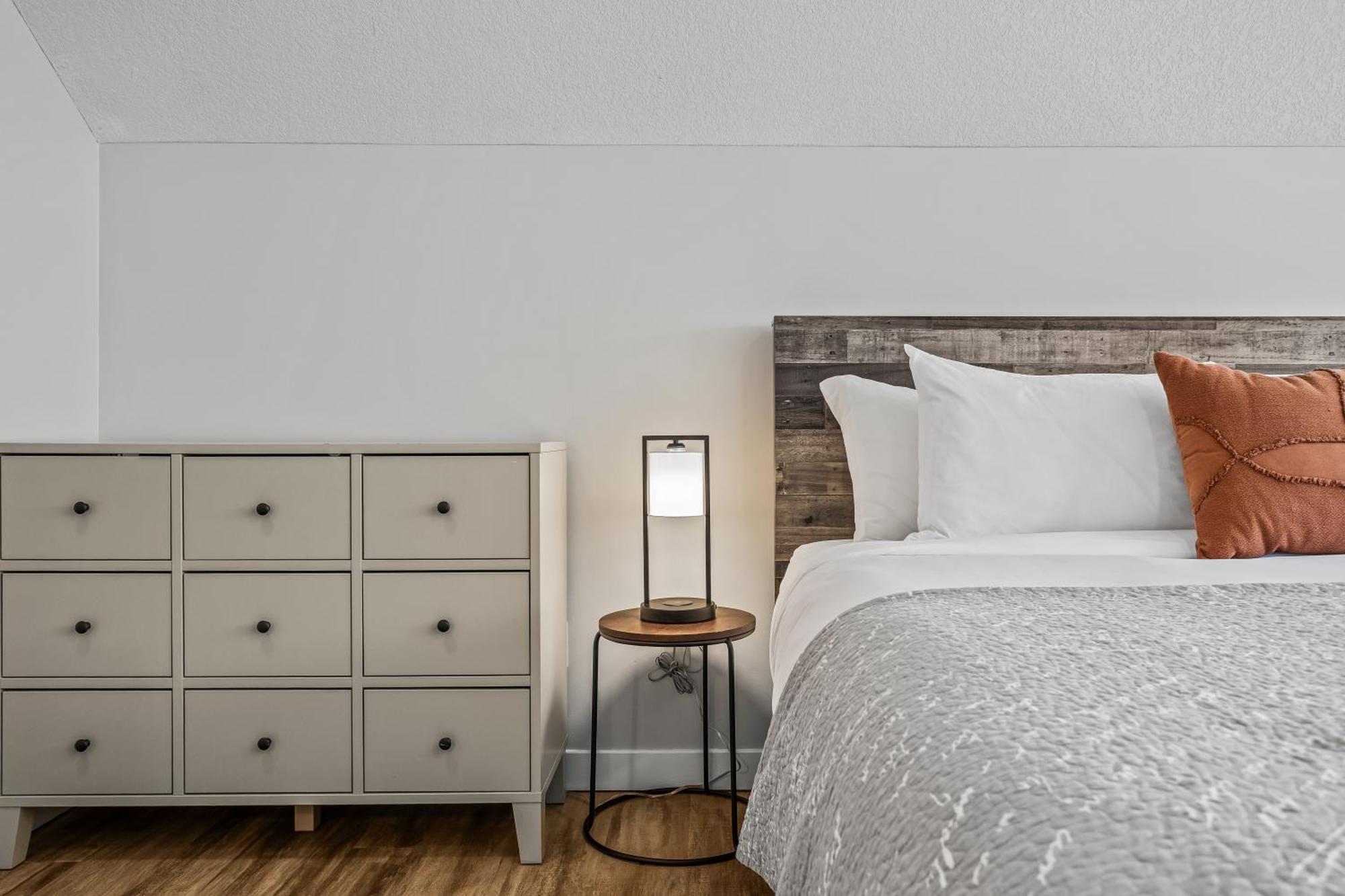 Charming 1 Bdrm Plus Loft With Views Managed By Little Sister Getaways Canmore Kültér fotó