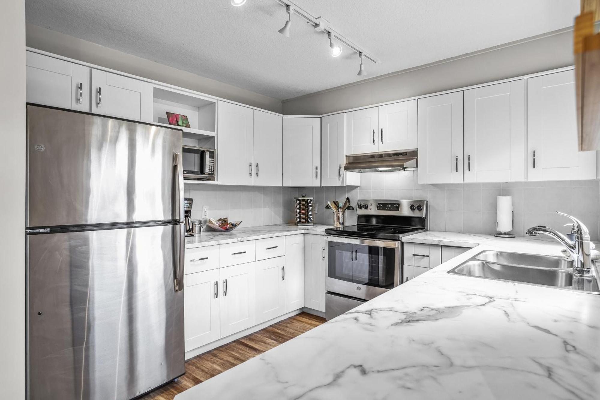 Charming 1 Bdrm Plus Loft With Views Managed By Little Sister Getaways Canmore Kültér fotó